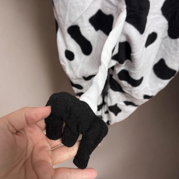 Spooktacular Creations Unisex Cow Pajama Plush Jumpsuit – Size M – NWOT! - Picture 10 of 13